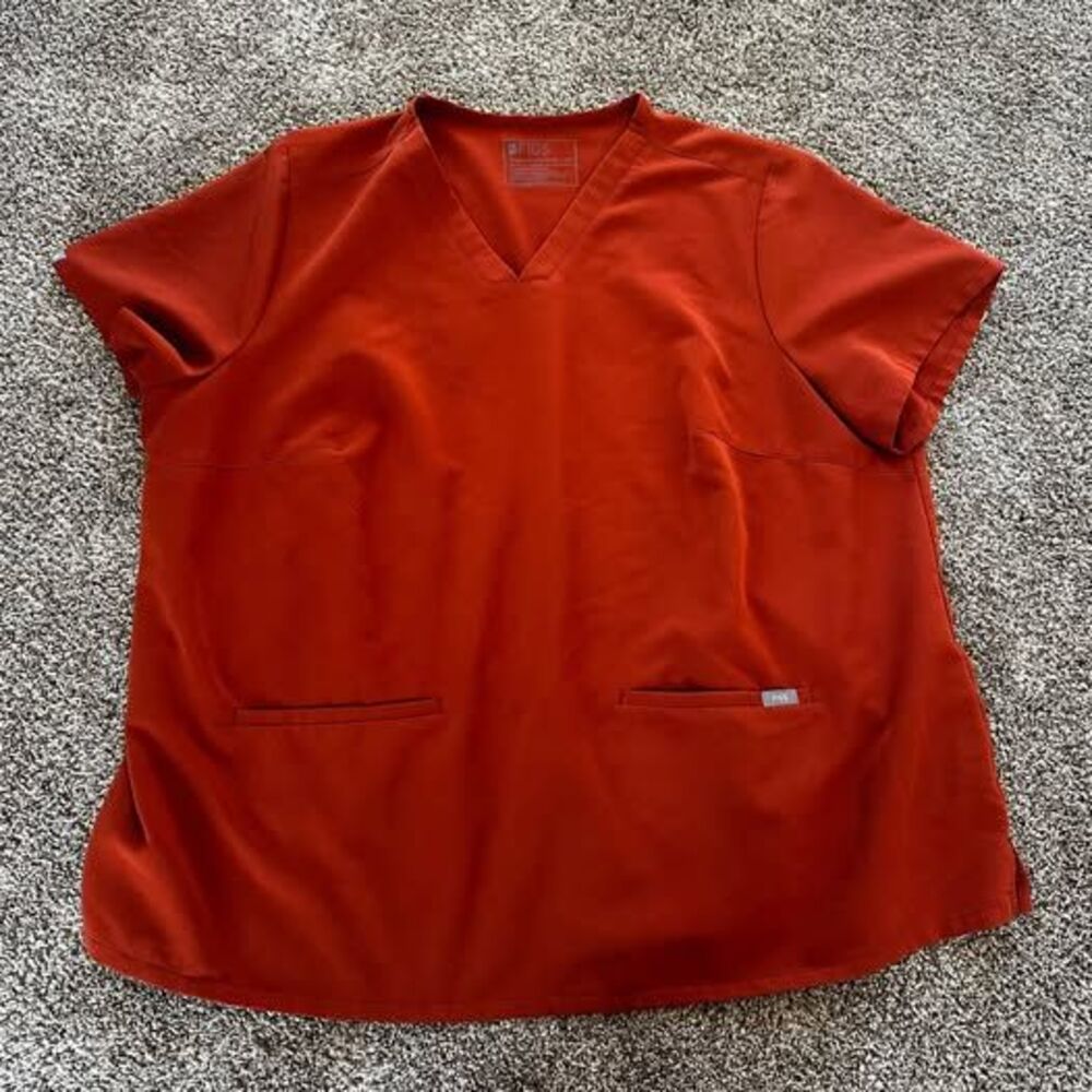 Figs Casma Three-Pocket Scrub Top auburn orange